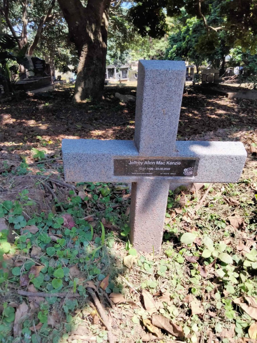 MACKENZIE Jeffrey Alton 1939-2022