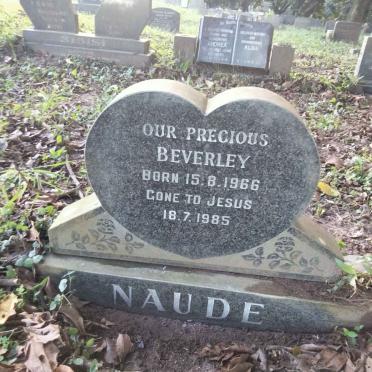 NAUDE Beverley 1966-1985