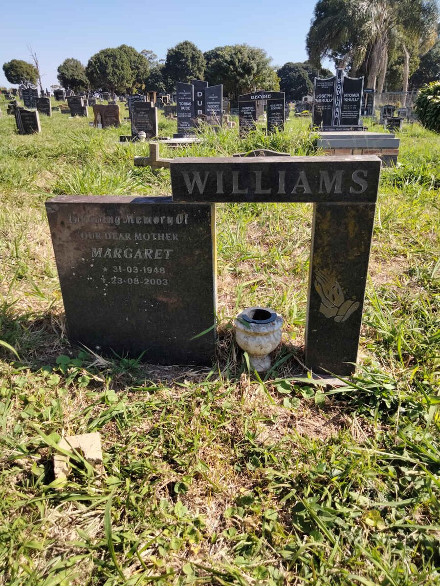 WILLIAMS Margaret 1948-2002