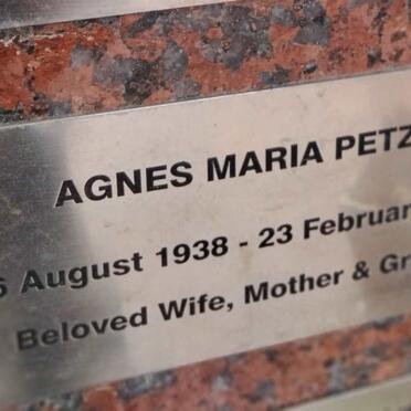 PETZER Agnes Maria 1938-2010