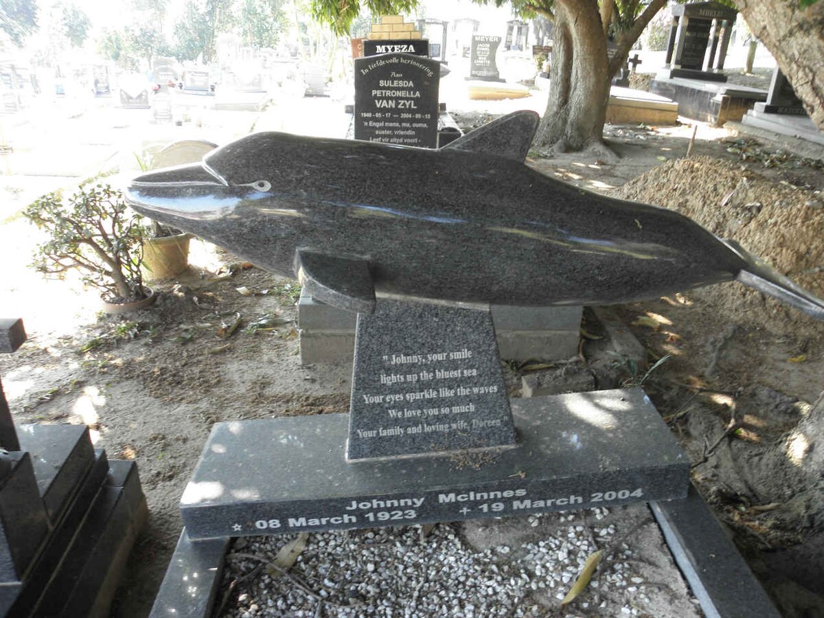 McINNES Johnny 1923-2004