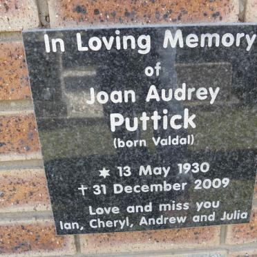 PUTTICK Joan Audrey nee VALDAL 1930-2009