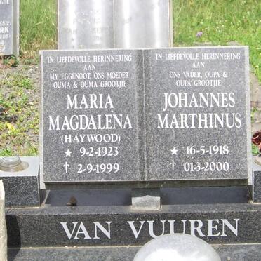 VUUREN Johannes Marthinus 1918-2000 &amp; Maria Magdalena HAYWOOD 1923-1999