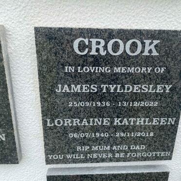 CROOK James Tyldesley 1936-2022 & Lorraine Kathleen 1940-2018