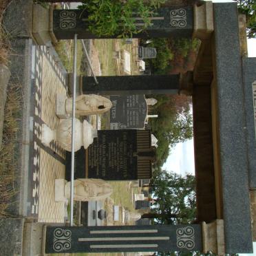 NIEMEYER Emil George Augustus 1867-1937 &amp; Anna Maria KRUG 1866-1938 