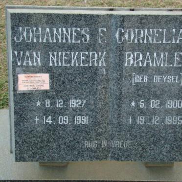 NIEKERK Johannes F., van 1927-1991 :: BRAMLEY Cornelia J. nee DEYSEL 1900-1995