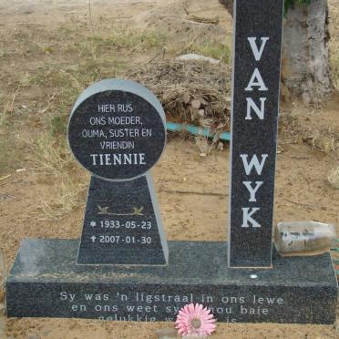 WYK Tiennie, van 1933-2007