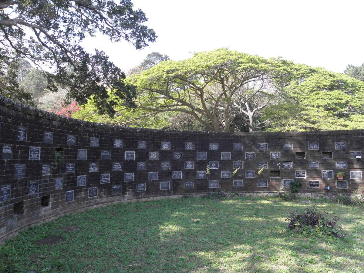 2. Overview Uvongo Memorial Wall