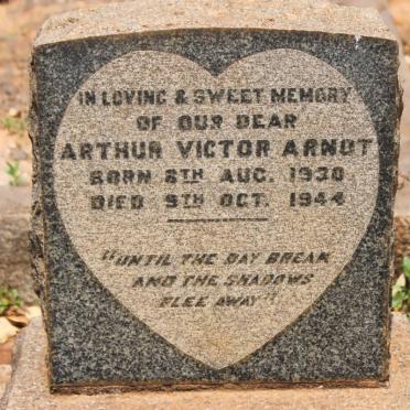 ARNOT Arthur Victor 1930-1944