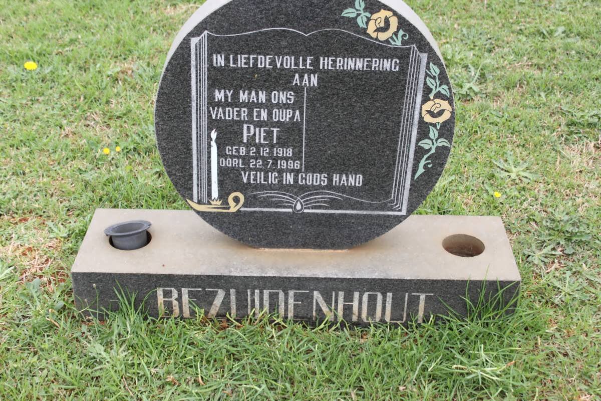 BEZUIDENHOUT Piet 1918-1996