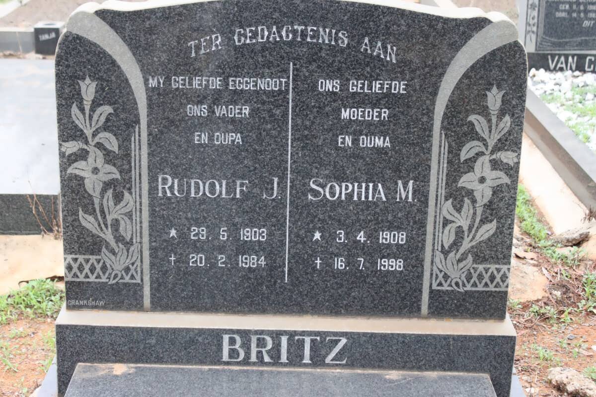 BRITZ Rudolf J. 1903-1984 &amp; Sophia M. 1908-1998