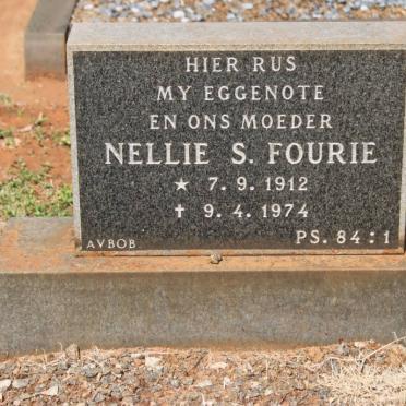 FOURIE Nellie S. 1912-1974