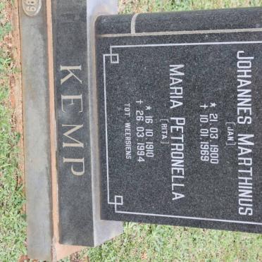 KEMP Johannes Marthinus 1900-1969 &amp; Maria Petronella 1910-1994
