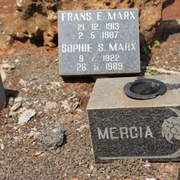 MARX Frans E. 1913-1987 &amp; Sophie S. 1922-1989 :: MARX Mercia 