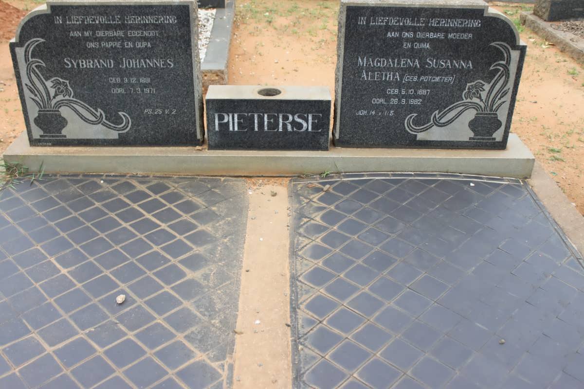 PIETERSE Sybrand Johannes 1881-1971 &amp; Magdalena Susanna Aletha POTGIETER 1887-1982