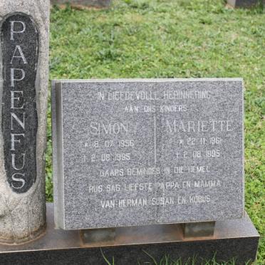 PAPENFUS Simon 1956-1995 &amp; Mariette 1961-1995