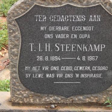 STEENKAMP T.I.H. 1894-1967