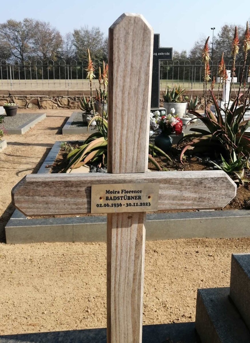 BADSTUBNER Moira Florence nee WILLIAMS 1936-2023