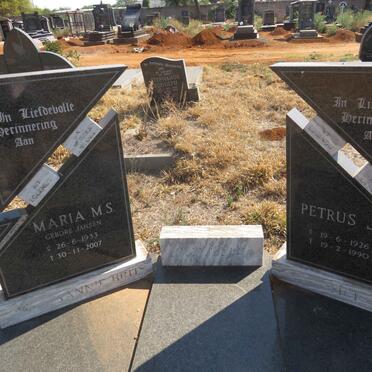 BRITS Petrus J. 1926-1990 & Maria M.S. JANSEN 1933-2007