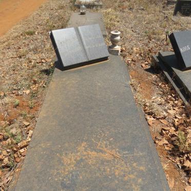 DYK Anna M., van nee VAN VUUREN 1916-2000_1