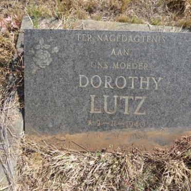 LUTZ Dorothy 1940-1988