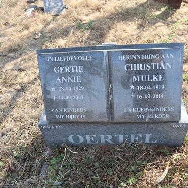 OERTEL Christian Mulke 1919-2014 & Gertie Annie 1929-2007