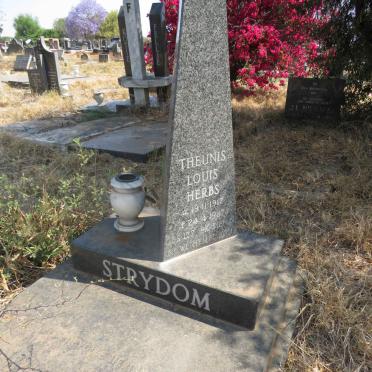 STRYDOM Theunis Louis Herbs 1917-1987 & Maria Magdalena Catharina 1924-2009 _1
