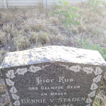 STADEN Bennie, v. 1945-1957