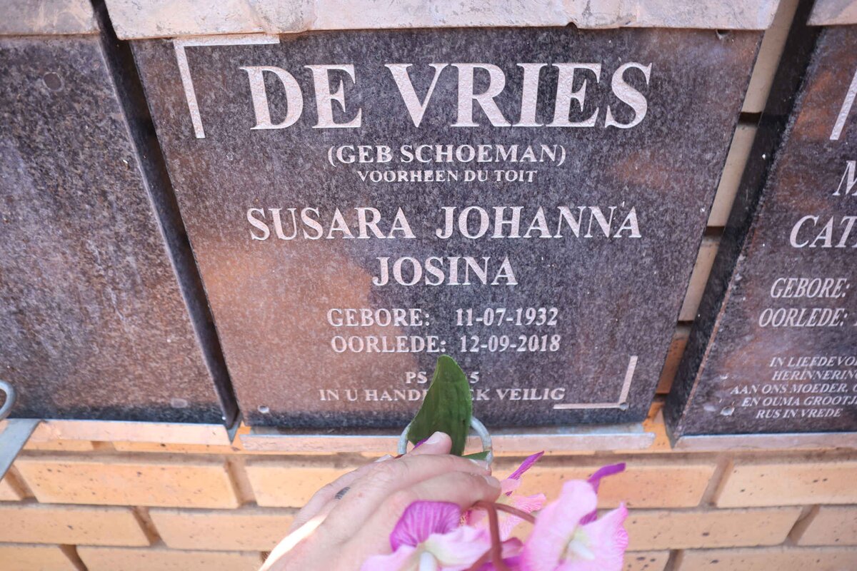 VRIES Susara Johanna Josina, de nee SCHOEMAN 1932-2018