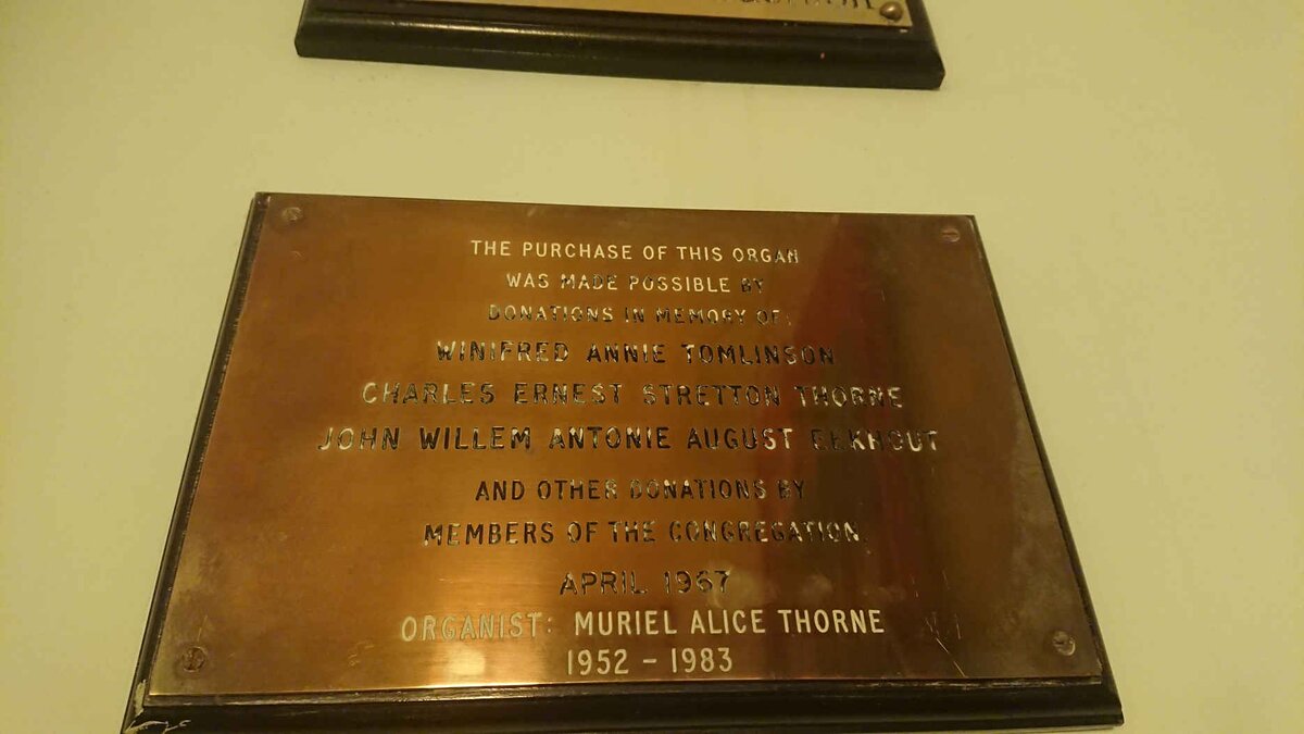 THORNE :: TOMLINSON :: EEKHOUT