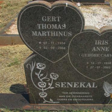SENEKAL Gert Thomas Marthinus 1934-2004 &amp; Iris Anne CARVER 1938-2003 