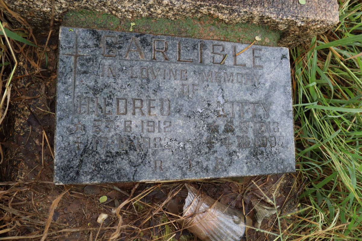CARLISLE Hildred 1912-1982 &amp; Kitty 1913-1995