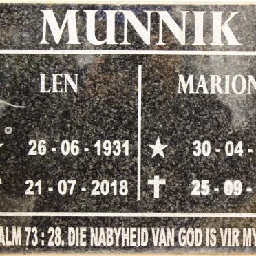 MUNNIK Len 1931-2018 &amp; Marion 1932-2022