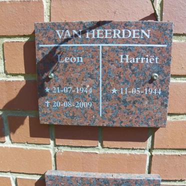 HEERDEN Leon, van 1944-2009 &amp; Harriet 1944-
