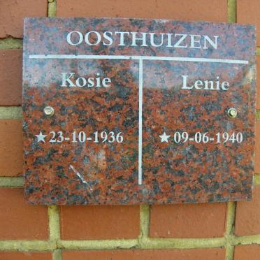 OOSTHUIZEN Kosie 1936- &amp; Lenie 1940-