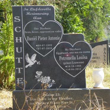 SCHUTTE Petronella Louisa nee LOUWRENS 1960-2011 :: SCHUTTE Daniël  Pieter Antonie 1989-2020