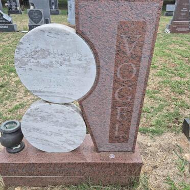 VOGEL Marthinus 1945-2002 _1