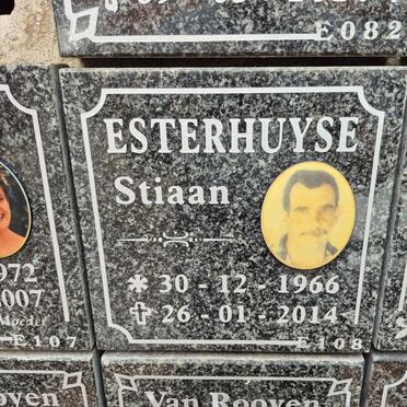ESTERHUYSE Stiaan 1966-2014