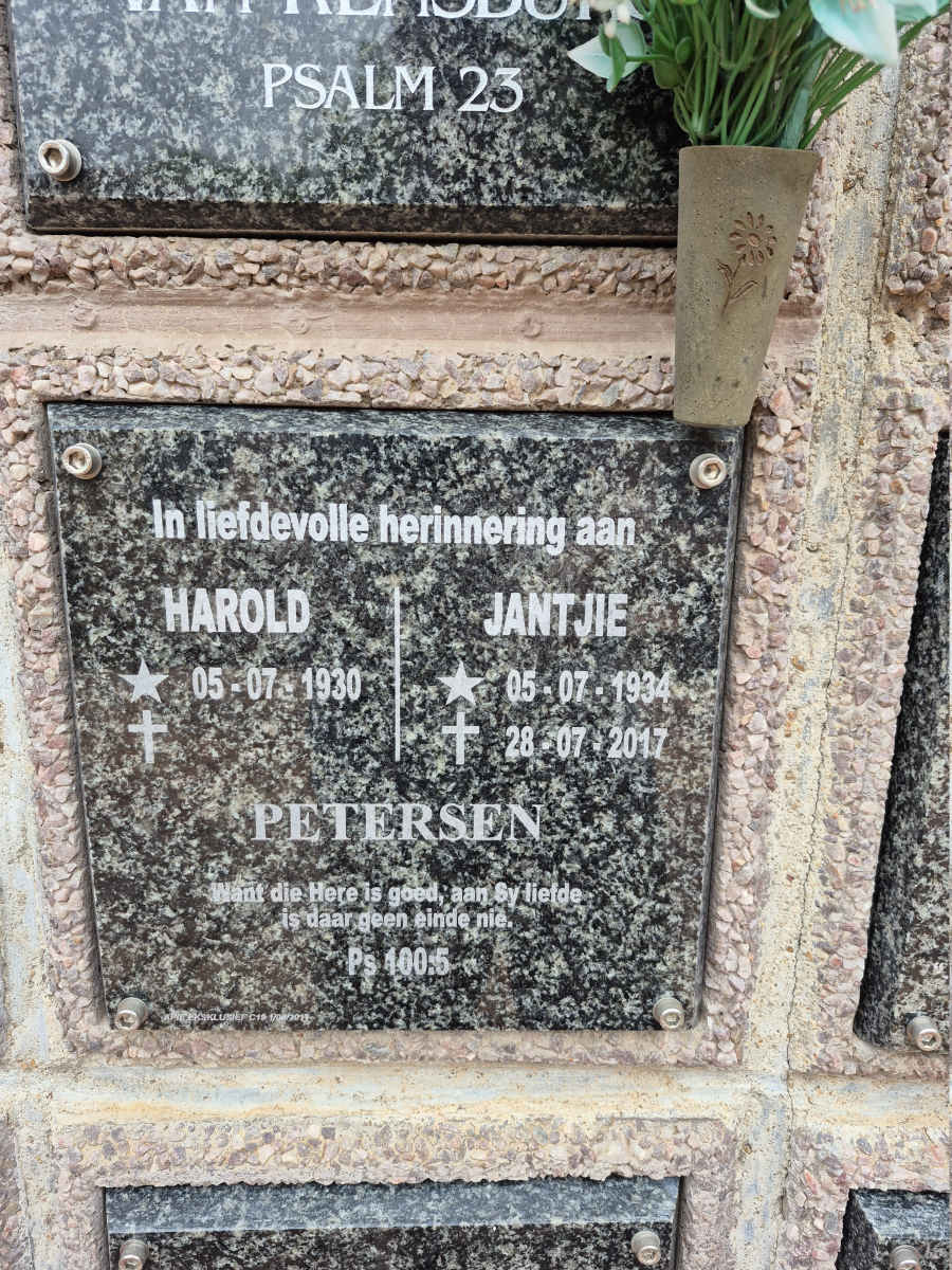 PETERSEN Harold 1930- & Jantjie 1934-2017