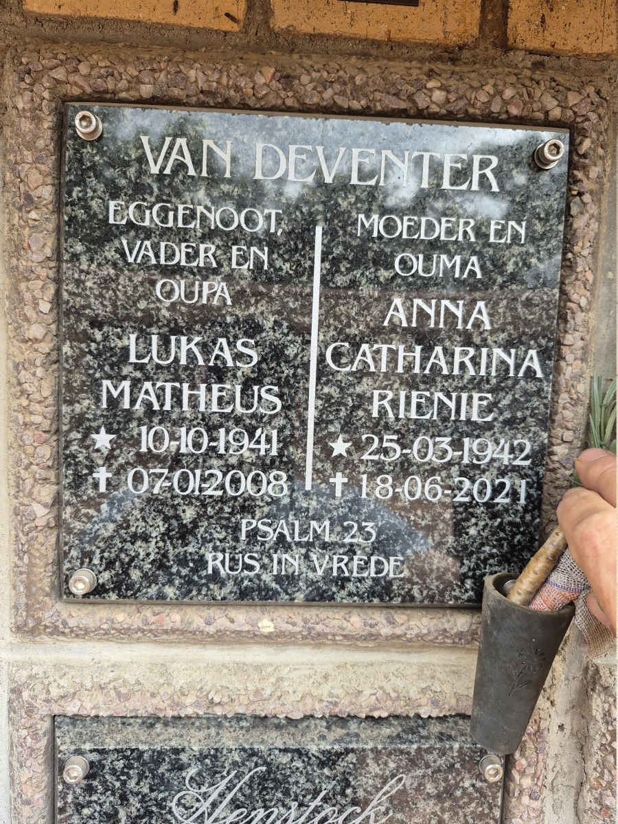 DEVENTER Lukas Matheus, van 1941-2008 & Anna Catharina 1942-1921