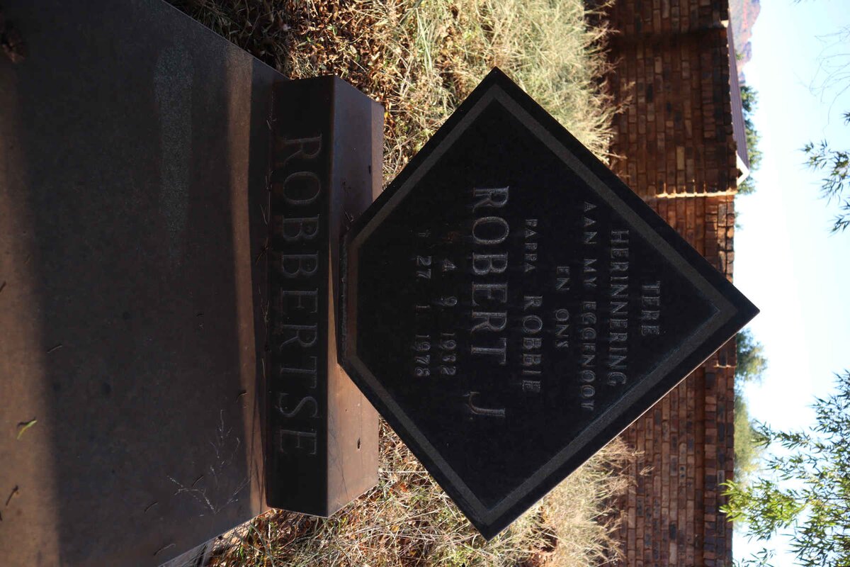 ROBBERTSE Robert J. 1932-1978