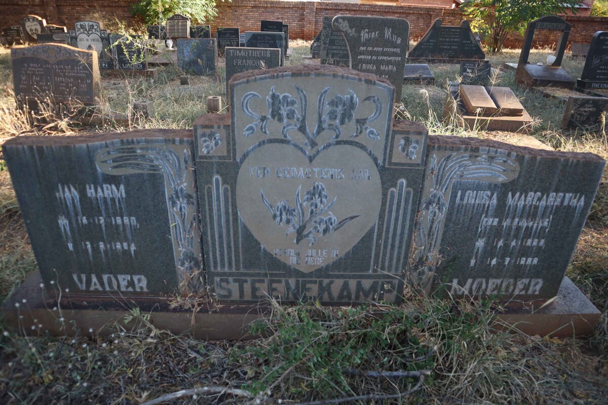 STEENEKAMP Jan Harm 1880-1974 &amp; Louisa Margaretha KLEYNHANS 1898-1988