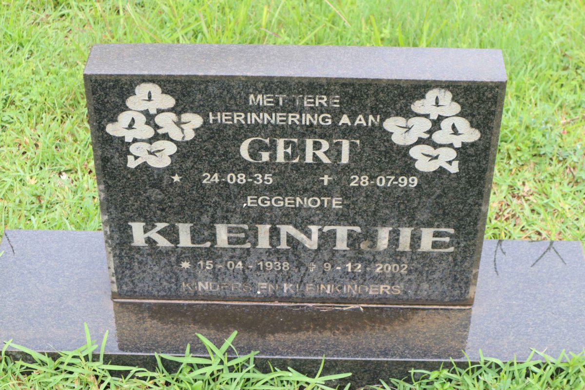 ROOS Gert 1935-1999 &amp; Kleintjie 1938-2002