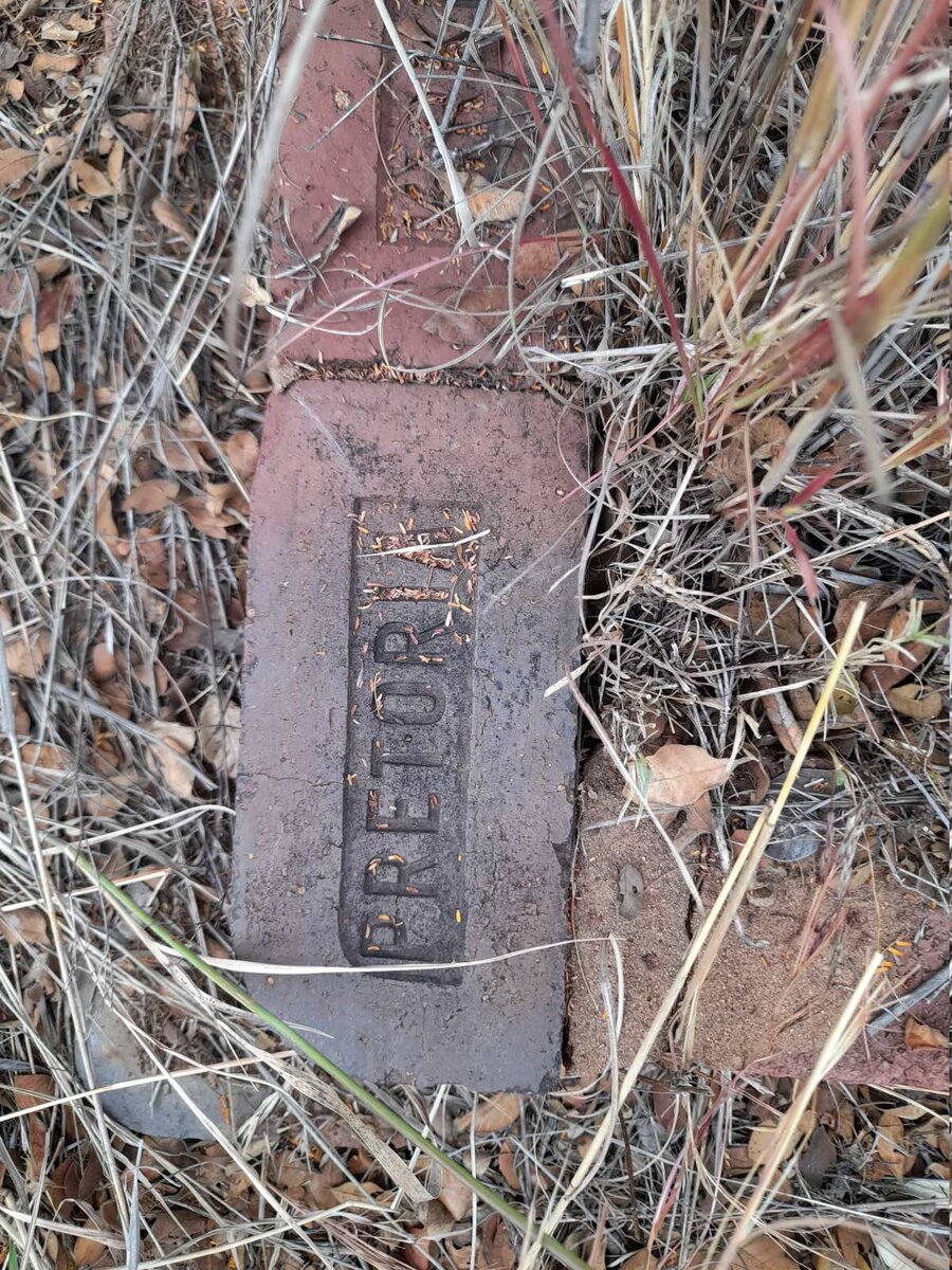 2. Brick history / Steen geskiedenis