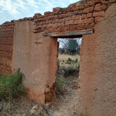 1. Overview Gravesite Ruin / Oorsig Begrafplaas Murasie