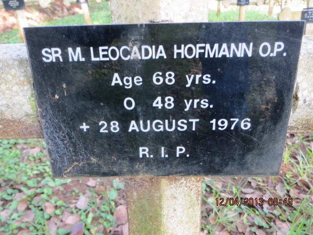 HOFMANN Leocadia -1976