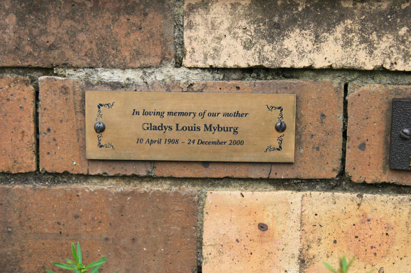 MYBURG Gladys Louis 1908-2000