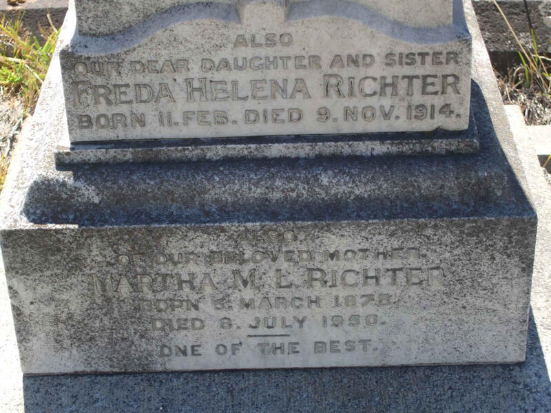 RICHTER Martha M.L. 1878-1950 :: RICHTER Freda Helena  1914-1914