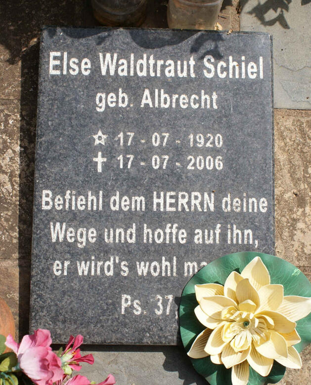 SCHIEL Else Waldtraut nee ALBRECHT 1920-2006