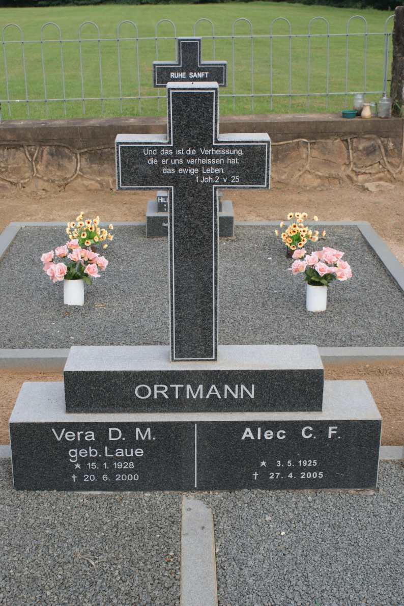 ORTMANN Alec C.F. 1925-2005 & Vera D.M. LAUE 1928-2000